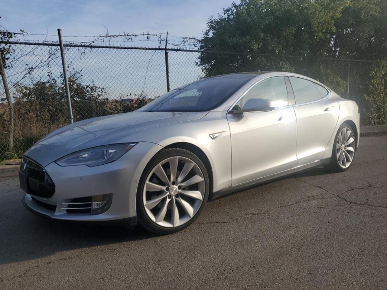 Used 2015 Tesla Model S 4dr Sdn AWD P85D for sale in Carp, ON