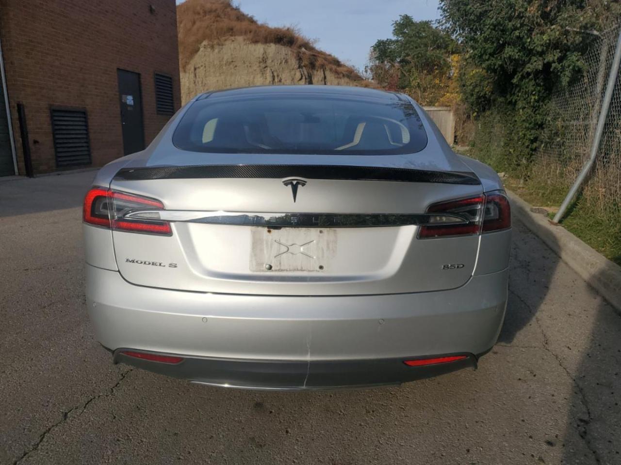 2015 Tesla Model S 4dr Sdn AWD P85D - Photo #5