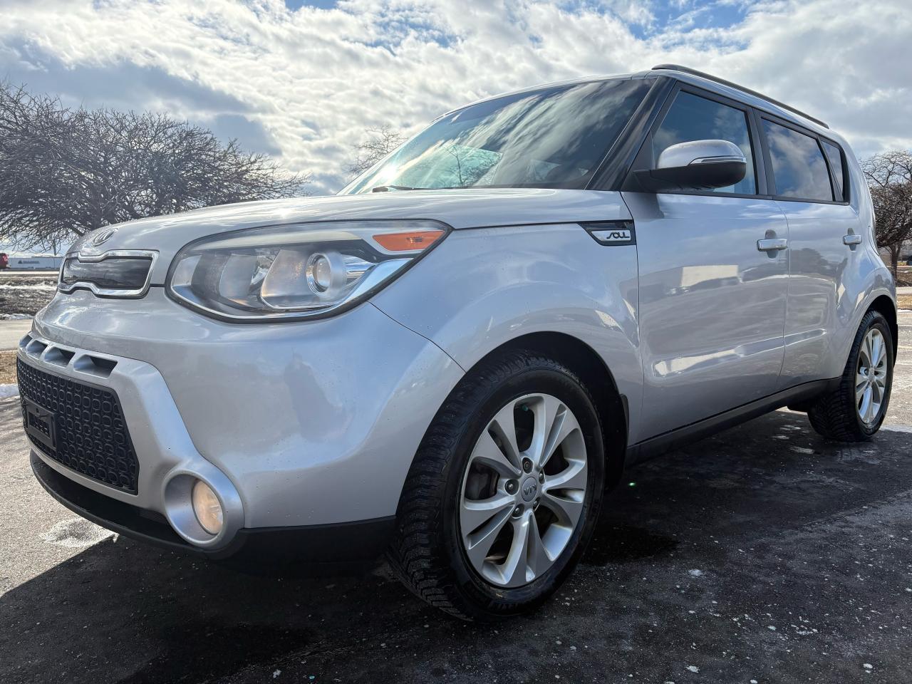 <p>2014 Kia Soul Ex, Low kilometers, great condition, 2 keys, heated front seats, blue tooth, steering wheel controls, back up camera. Vehicle comes fully certified and warranty is available! Call or text 519-816-3513 to schedule an viewing of the vehicle. </p>