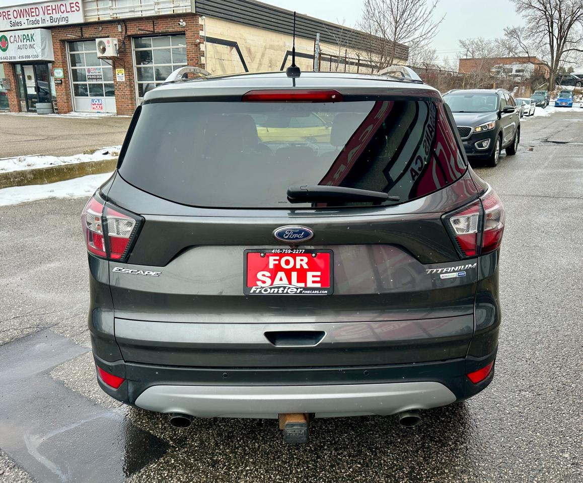 2017 Ford Escape 4WD 4DR TITANIUM Photo4