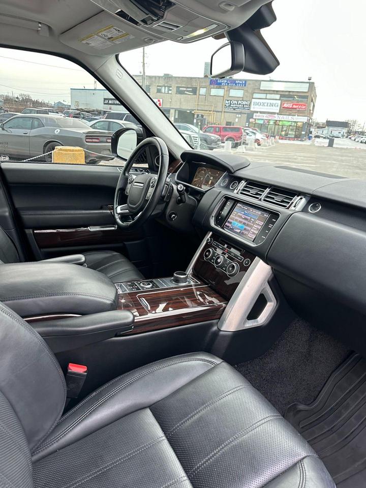 2013 Land Rover Range Rover SC Photo