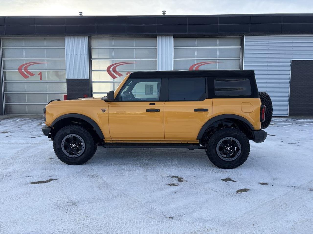 2021 Ford Bronco Badlands Photo5