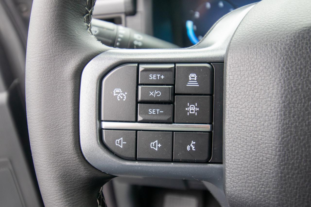 2025 Ford F-150 XLT 4WD SuperCrew 5.5' Box Photo5