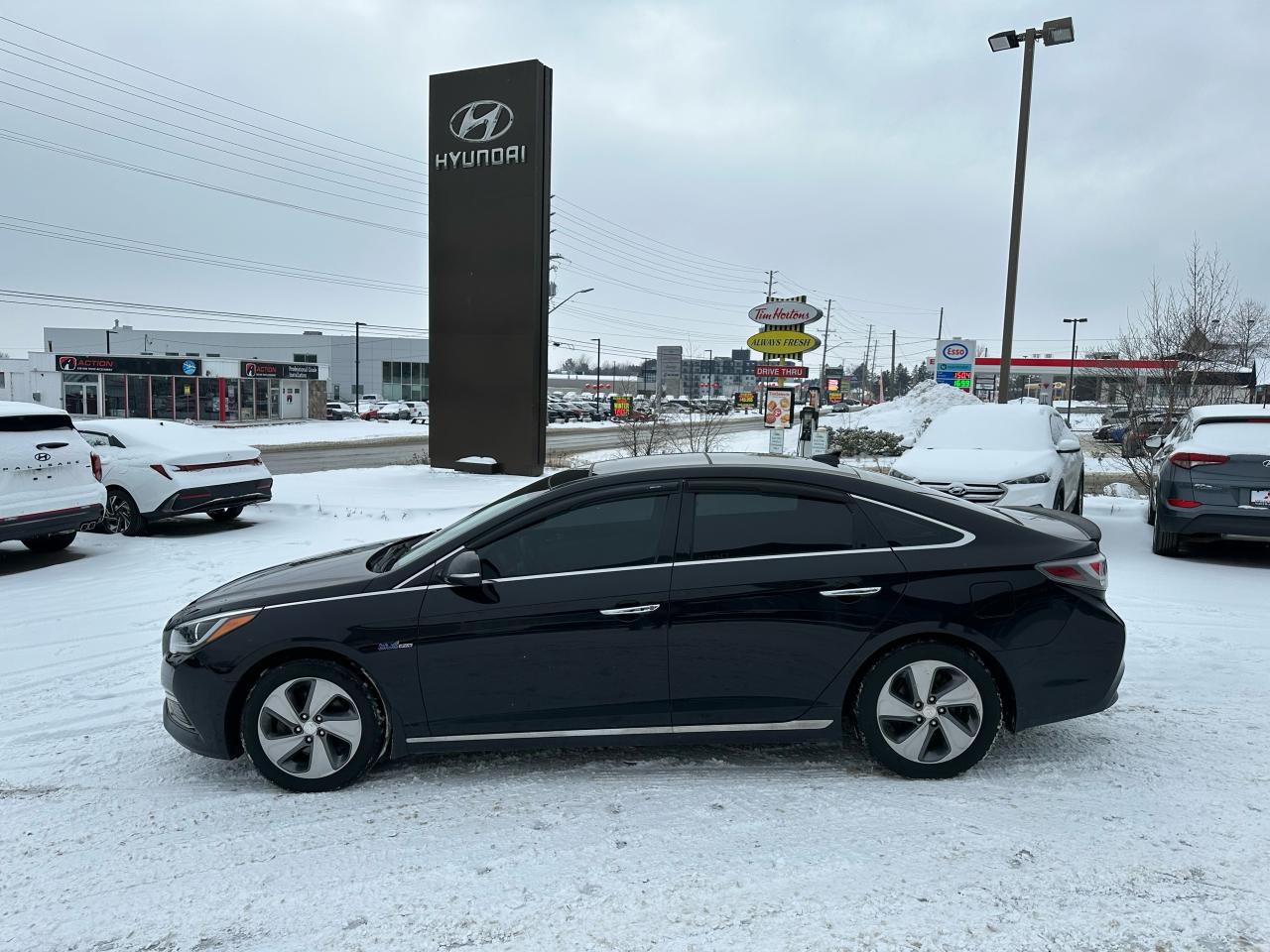 2016 Hyundai Sonata Hybrid 4dr Sdn Ultimate Photo2