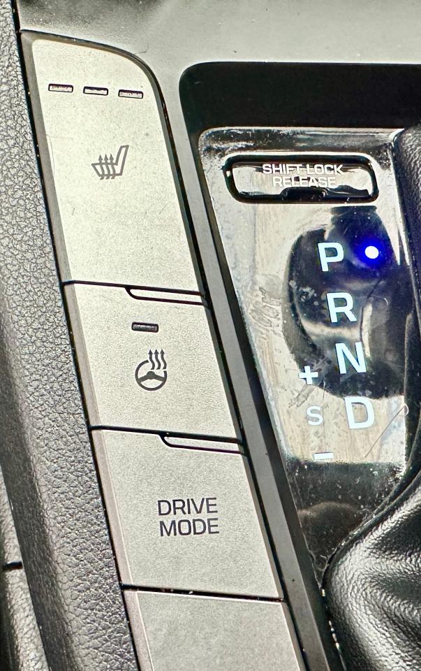 2020 Hyundai Elantra Preferred w/Sun & Safety Package Photo