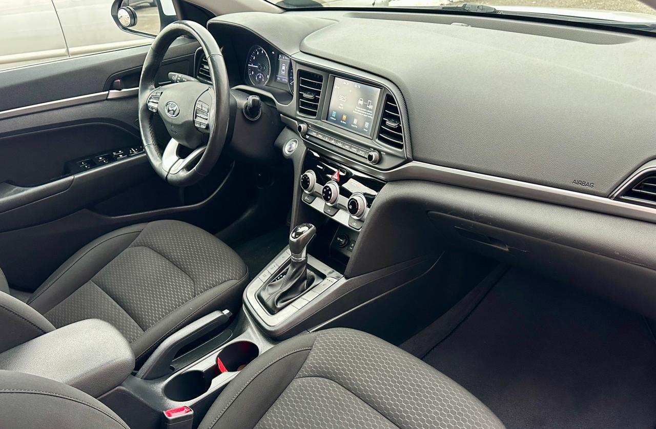 2020 Hyundai Elantra Preferred w/Sun & Safety Package Photo