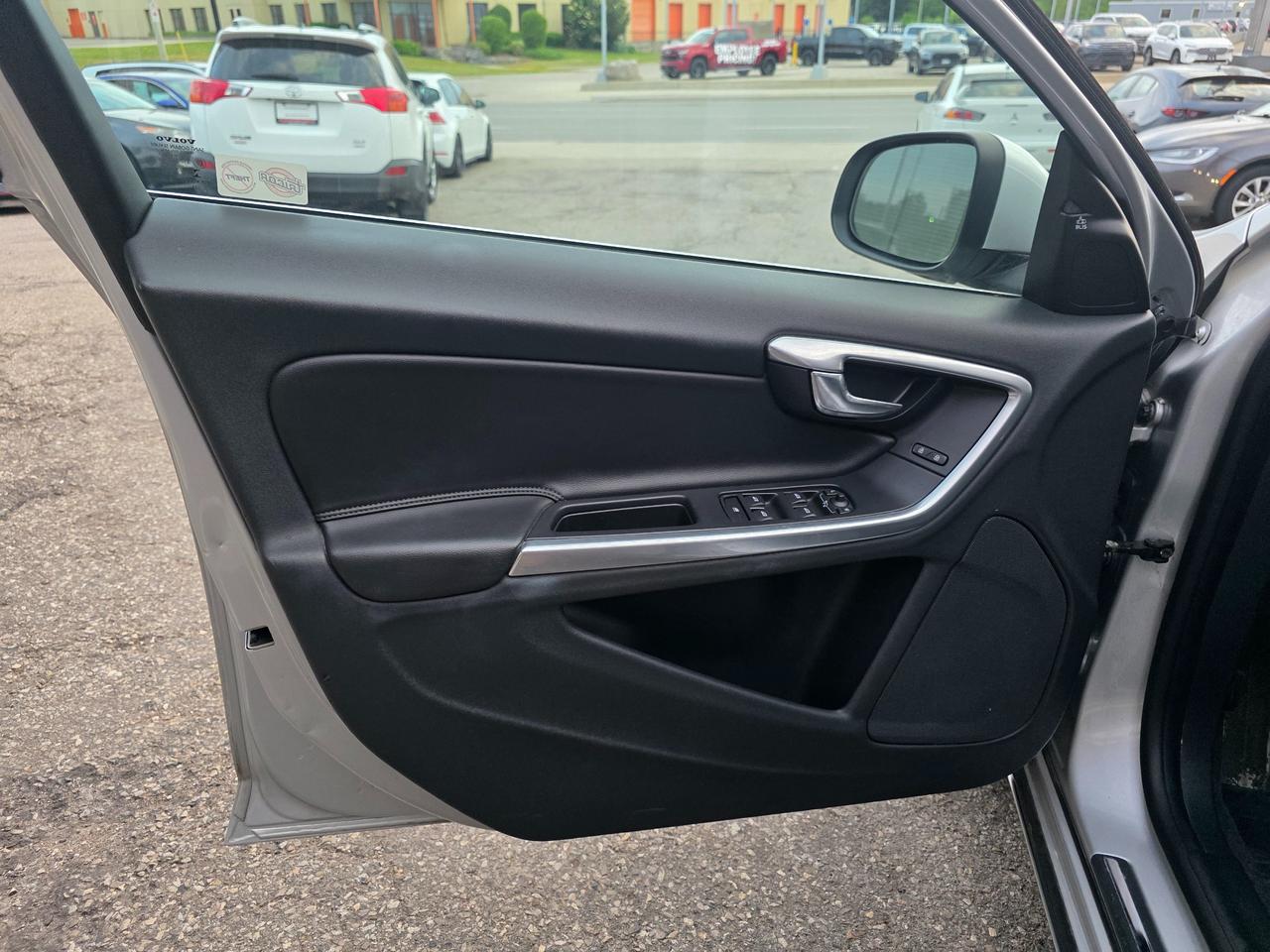 2015 Volvo S60 T5 Premier Plus AWD | BLIS | Leather | Sunroof | Backup Camera Photo