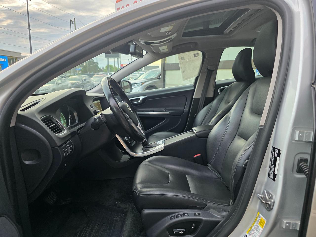 2015 Volvo S60 T5 Premier Plus AWD | BLIS | Leather | Sunroof | Backup Camera Photo