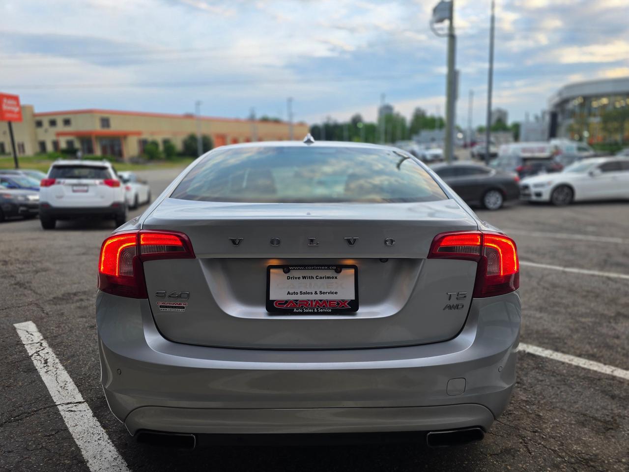 2015 Volvo S60 T5 Premier Plus AWD | BLIS | Leather | Sunroof | Backup Camera Photo3
