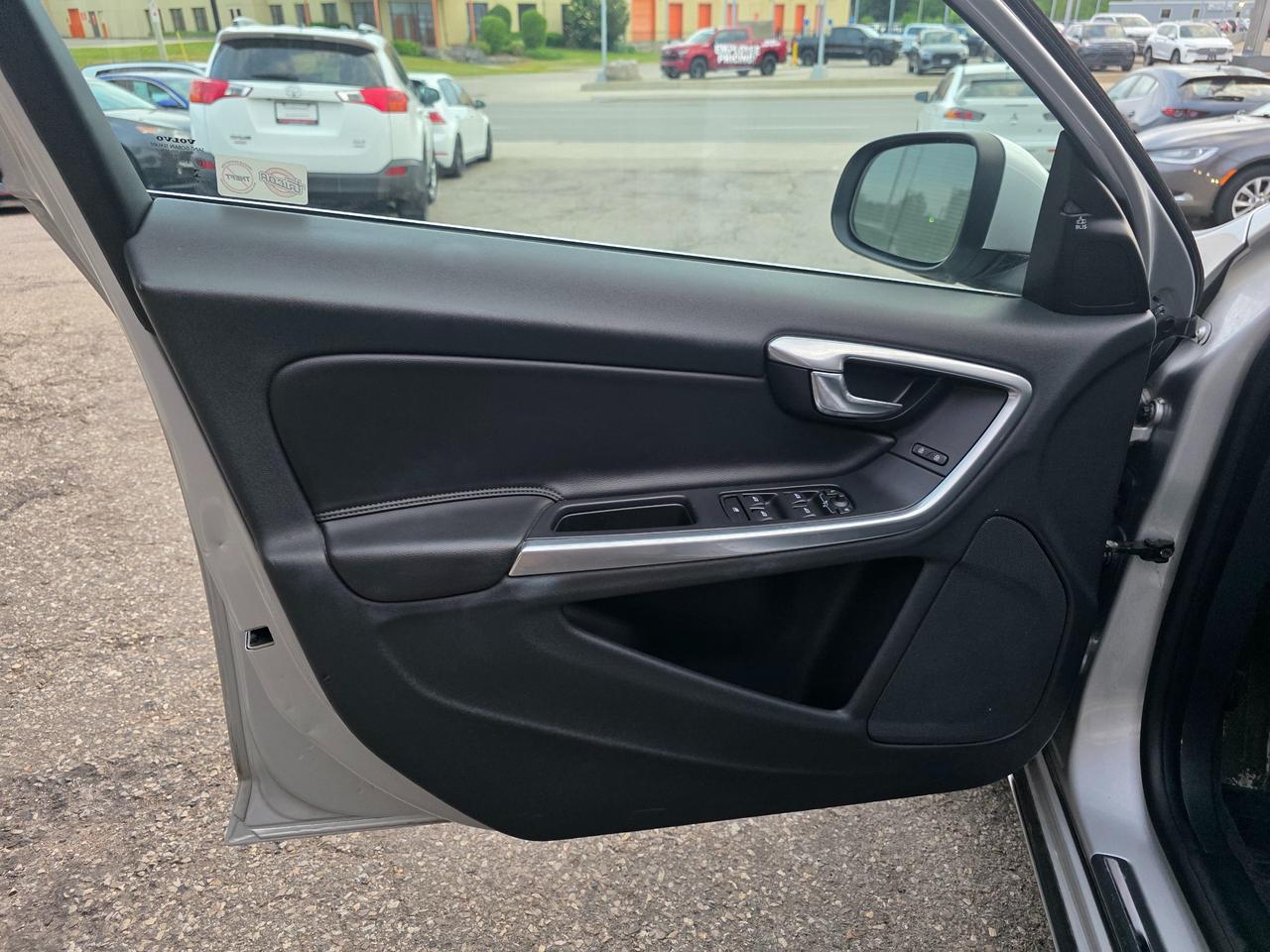 2015 Volvo S60 T5 Premier Plus AWD | BLIS | Leather | Sunroof | Backup Camera Photo