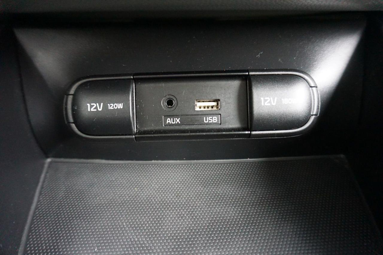 2018 Kia Soul EV LUXURY CERTIFIED *KIA SERVICED* CAMERA NAV BLUETOOTH LEATHER HEATED SEATS CRUISE ALLOYS - Photo #28