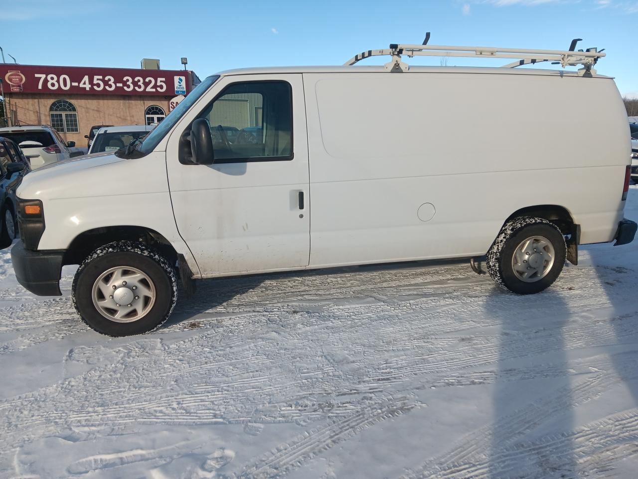 2012 Ford Econoline E150 Cargo with roof rack and compressor - Photo #4