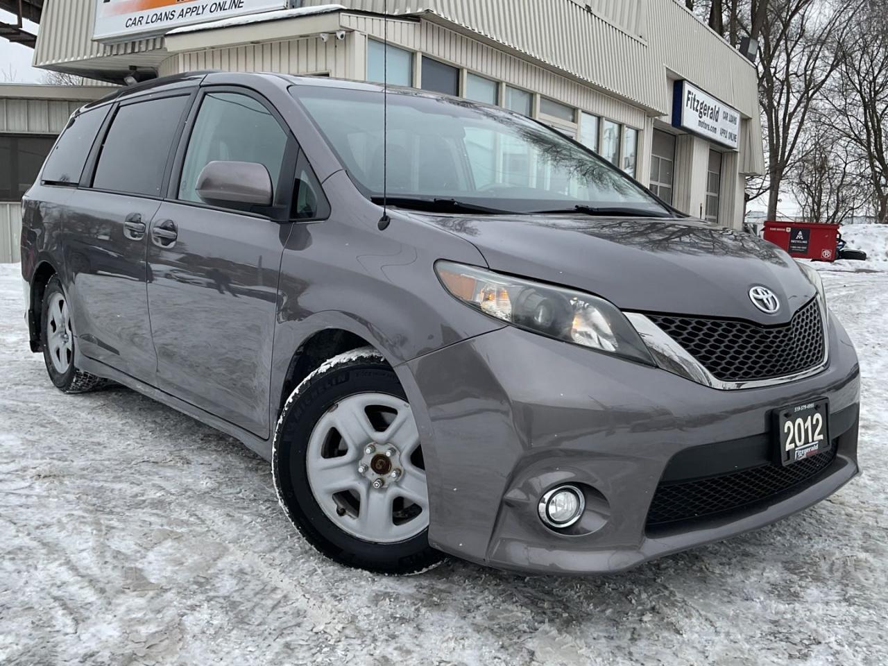 Used 2012 Toyota Sienna SE - 8 PASS! BACK-UP CAM! PWR DOORS! CERTIFIED! for sale in Kitchener, ON