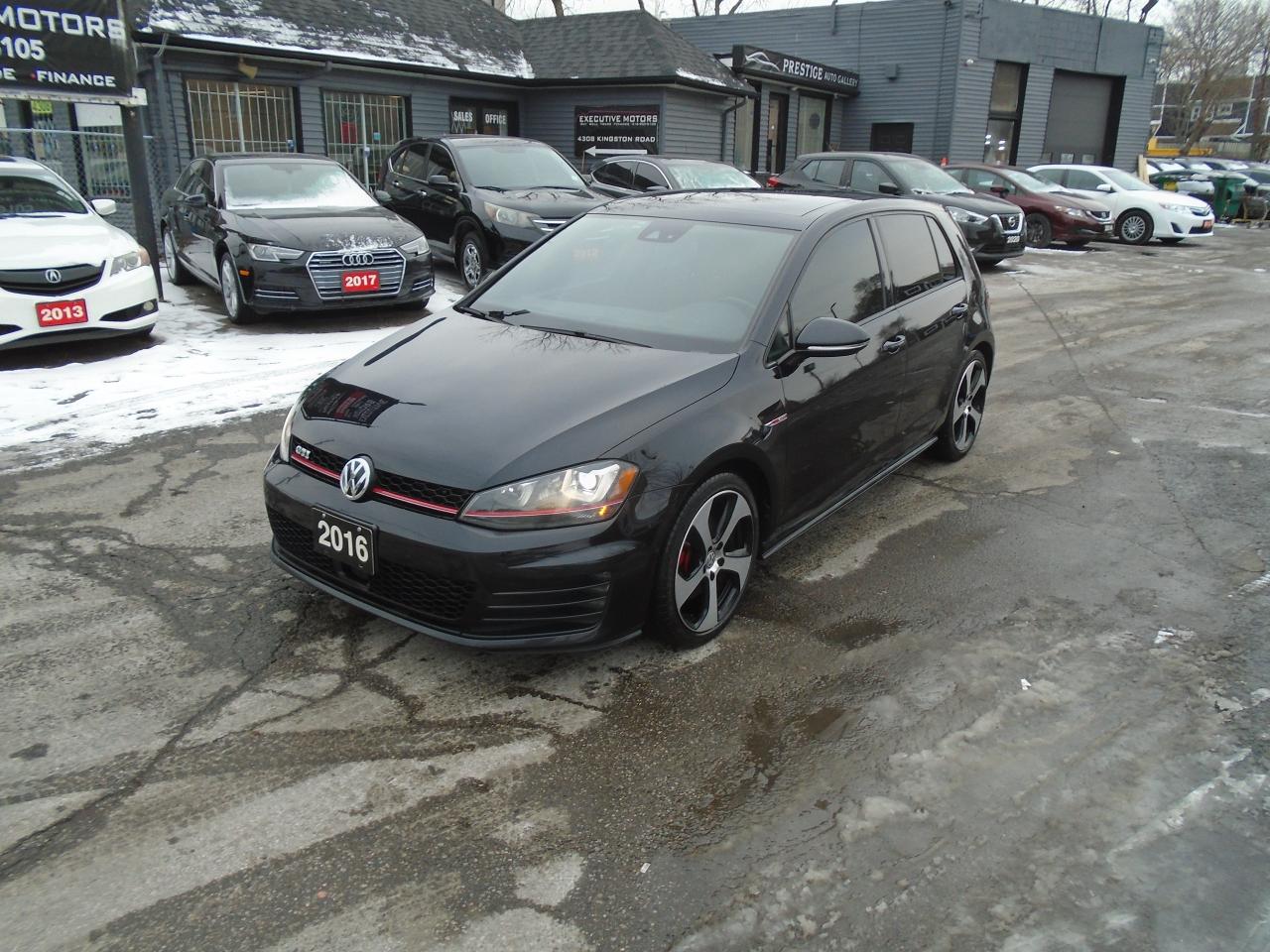 Used 2016 Volkswagen Golf AUTOBHAN/NO ACCIDENT/ DEALER MAINTAINED /6SPD/MINT for sale in Scarborough, ON