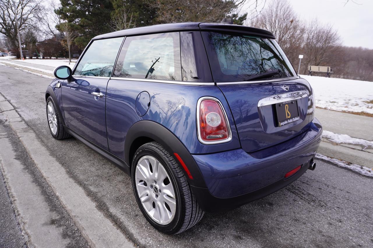 2010 MINI Cooper CAMDEN EDITION / MANUAL / NO ACCIDENTS / LOCAL CAR Photo3