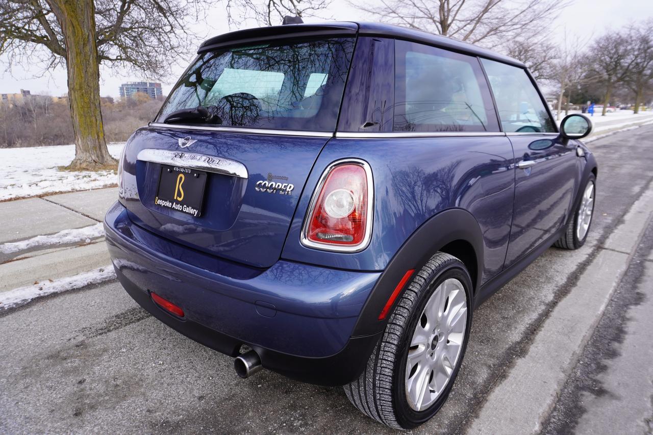 2010 MINI Cooper CAMDEN EDITION / MANUAL / NO ACCIDENTS / LOCAL CAR Photo4