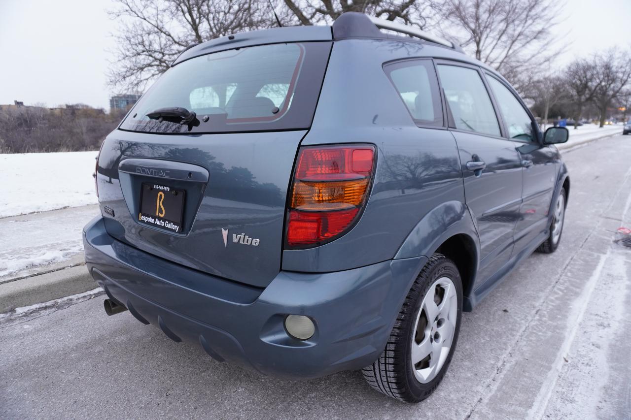 2006 Pontiac Vibe 1 OWNER / NO ACCIDENTS / MANUAL FUN / HATCHBACK Photo4