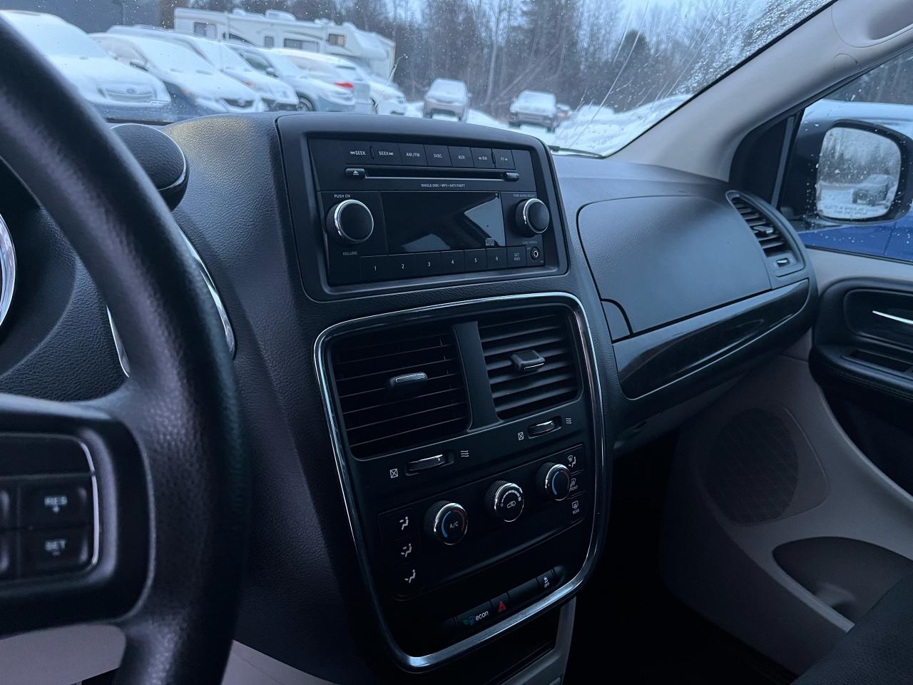 2015 Dodge Grand Caravan  - Photo #11
