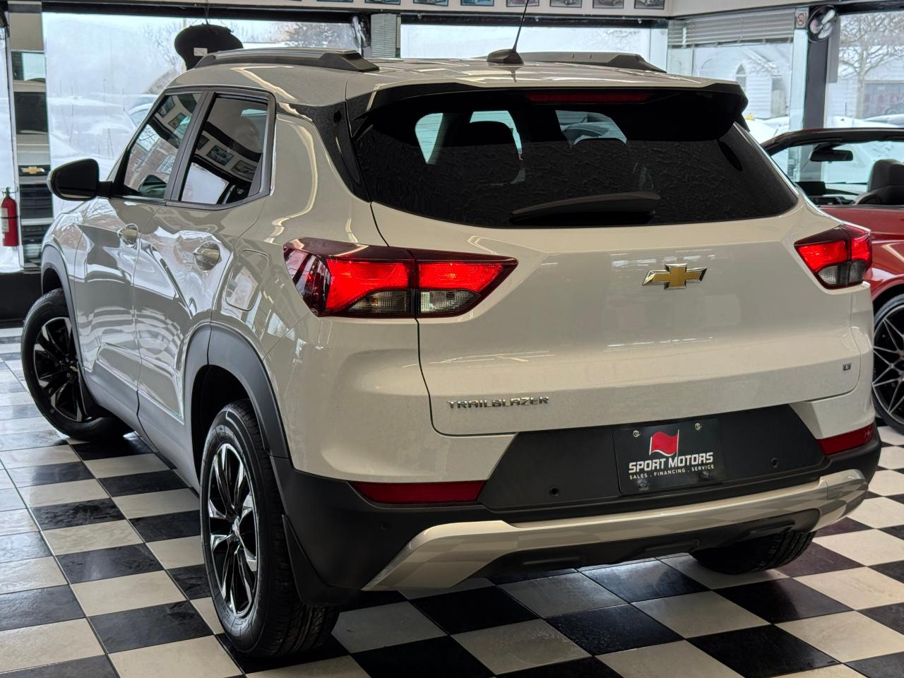 2021 Chevrolet TrailBlazer LT+New Tires+Collision WARN+BlindSpot+CLEAN CARFAX Photo14