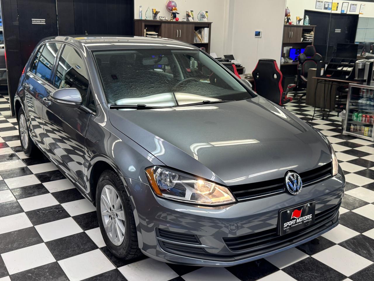 2017 Volkswagen Golf Trendline+Camera+Heated Seats+A/C+CLEAN CARFAX Photo8