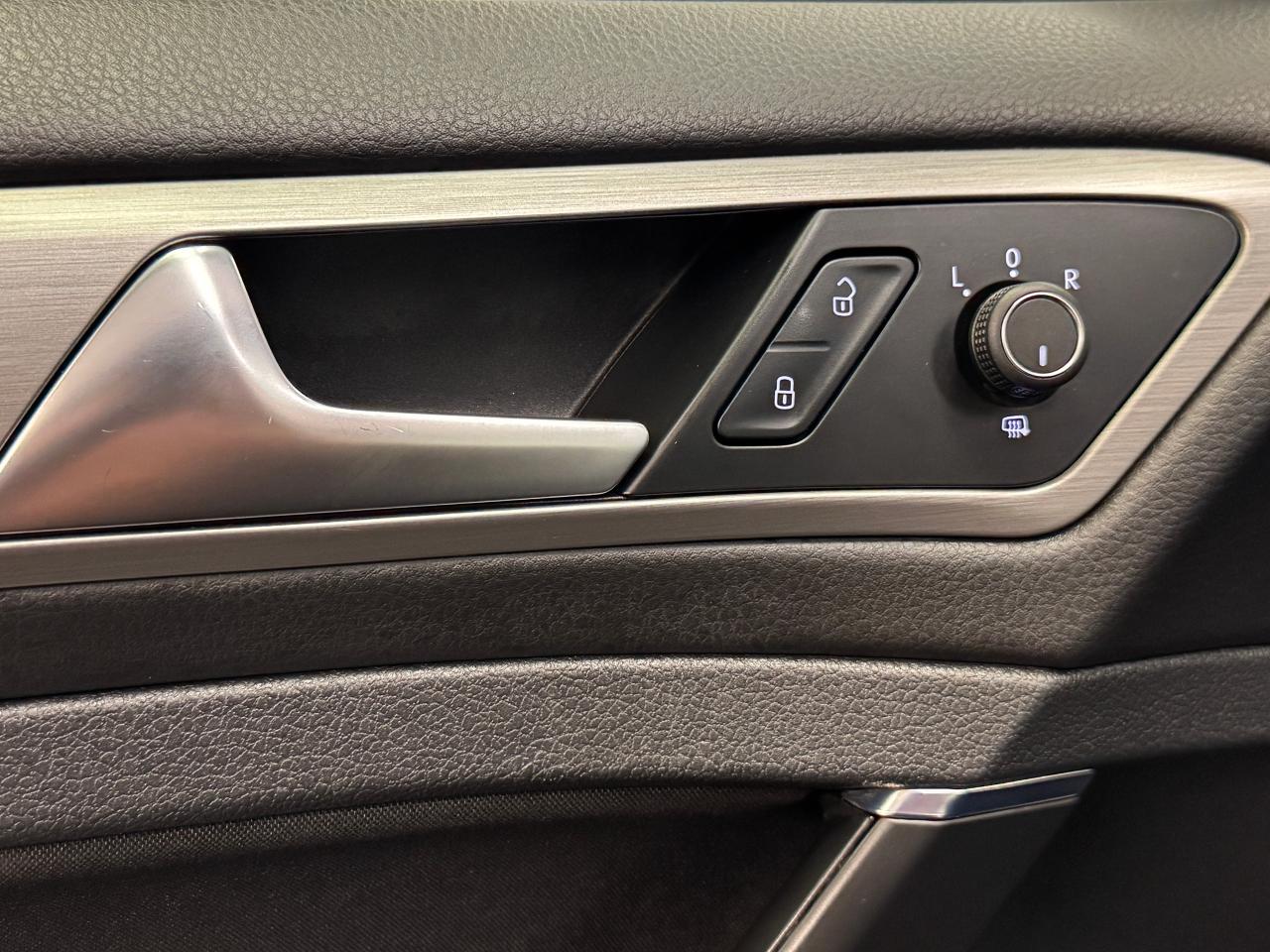 2017 Volkswagen Golf Trendline+Camera+Heated Seats+A/C+CLEAN CARFAX - Photo #46