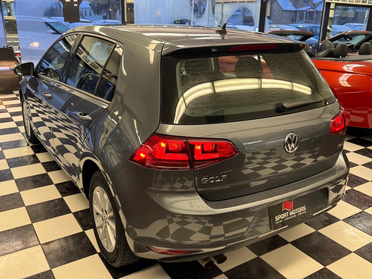 2017 Volkswagen Golf Trendline+Camera+Heated Seats+A/C+CLEAN CARFAX - Photo #5