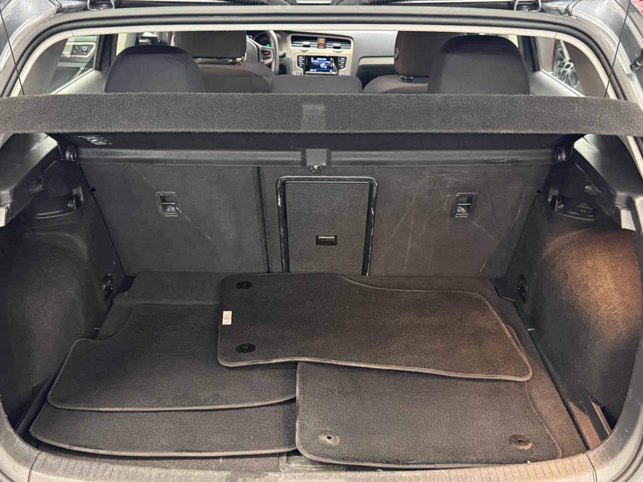 2017 Volkswagen Golf Trendline+Camera+Heated Seats+A/C+CLEAN CARFAX - Photo #26