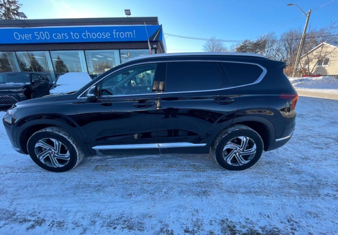 Used 2023 Hyundai Santa Fe Preferred w/Trend Package 2.5L PREFERED AWD!!!!  SUNROOF. LEATHER. HEATED SEATS. NAV. BACKUP CAM. A/C. CRUISE. PWR GROUP. KEYL for sale in North Bay, ON