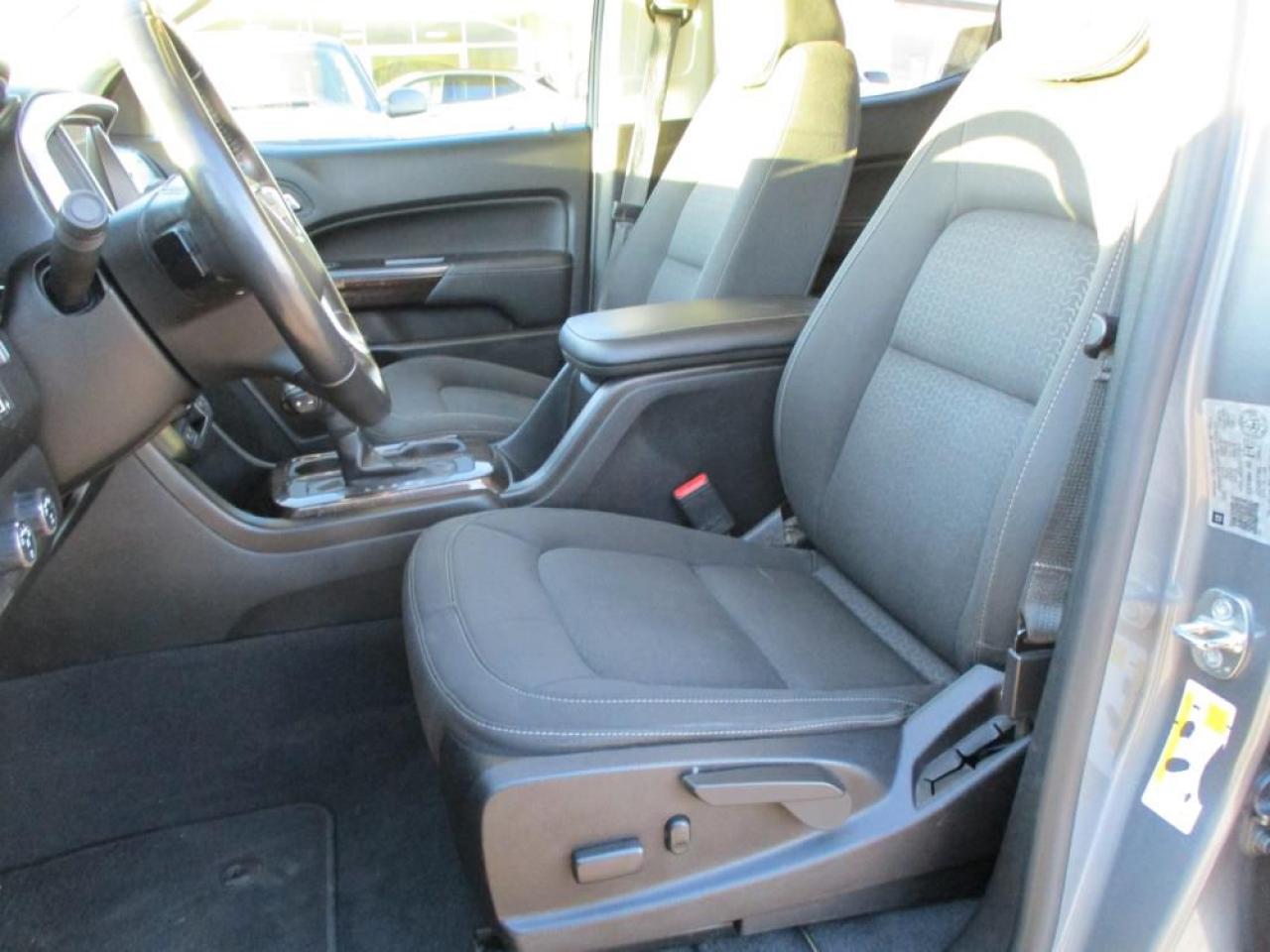 2020 GMC Canyon SLE CREW CAB 4WD Photo11