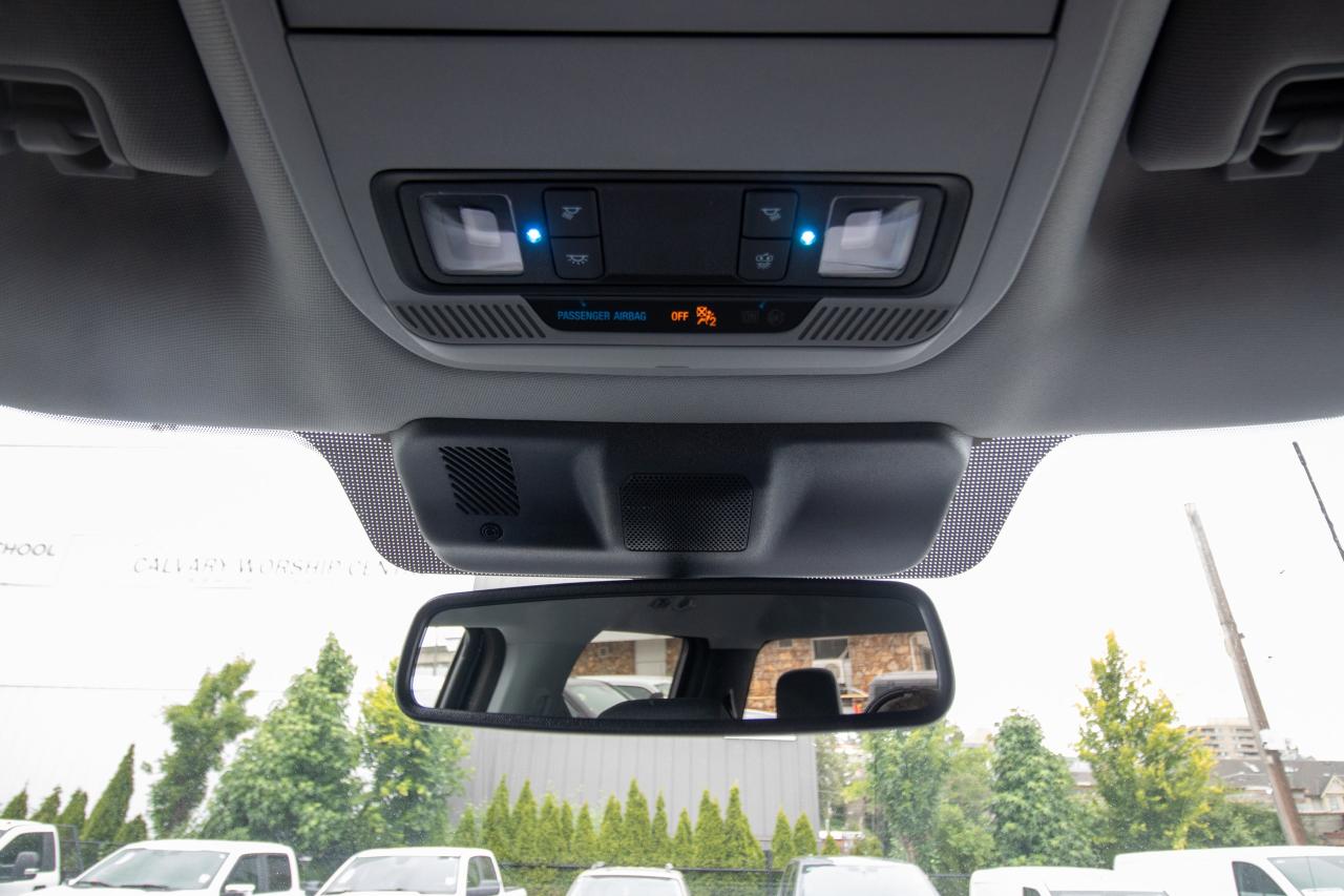 2025 Ford F-150 Lightning XLT 4WD SuperCrew 5.5' Box Photo5