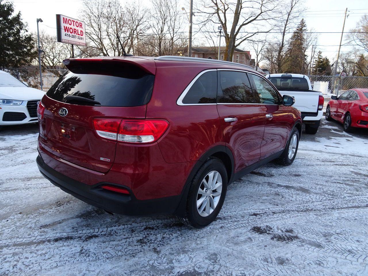 2016 Kia Sorento LX - Photo #6