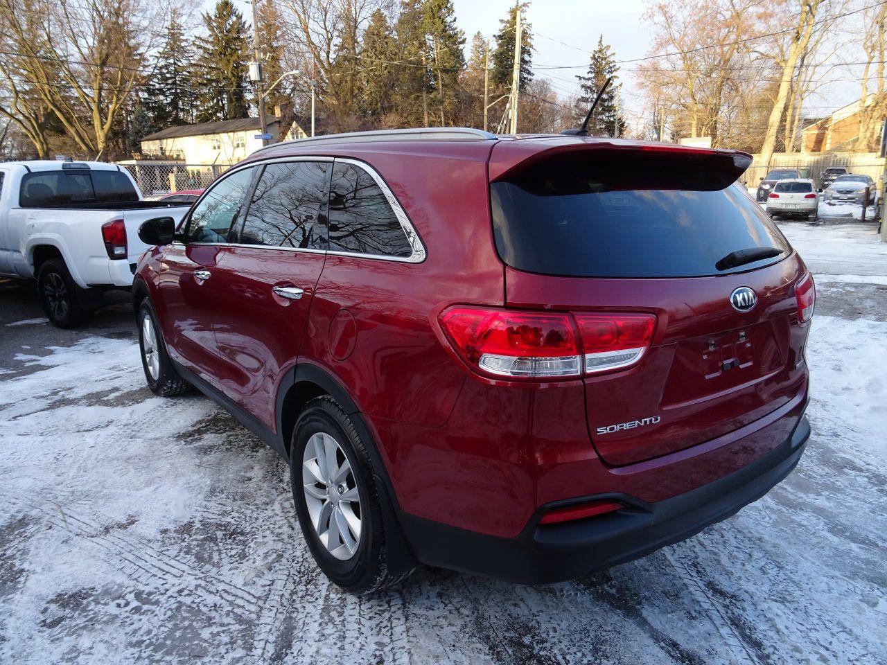 2016 Kia Sorento LX - Photo #8