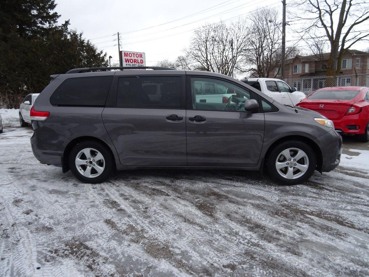 2012 Toyota Sienna CE - Photo #5