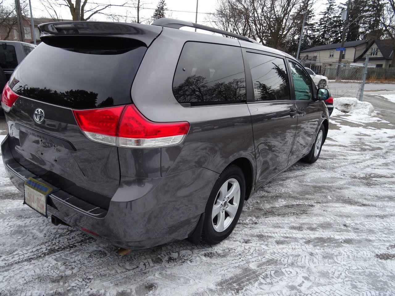 2012 Toyota Sienna CE - Photo #6