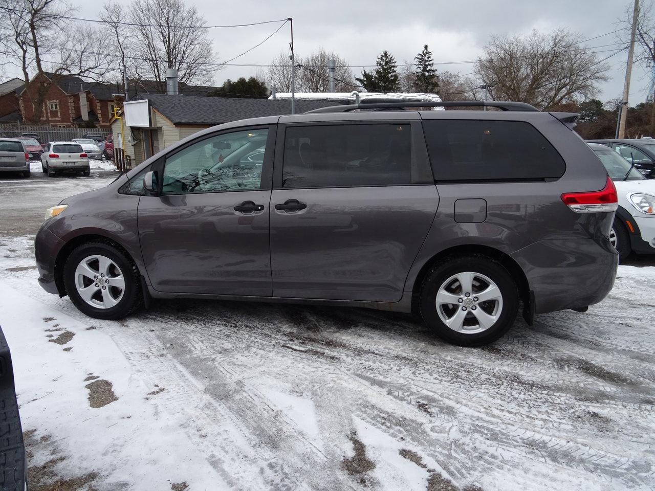 2012 Toyota Sienna CE