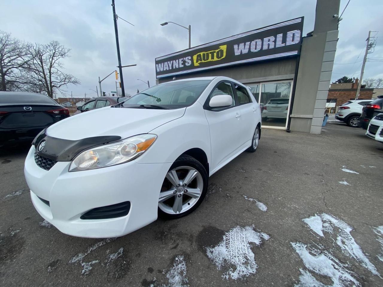 Used 2010 Toyota Matrix XR for sale in Hamilton, ON