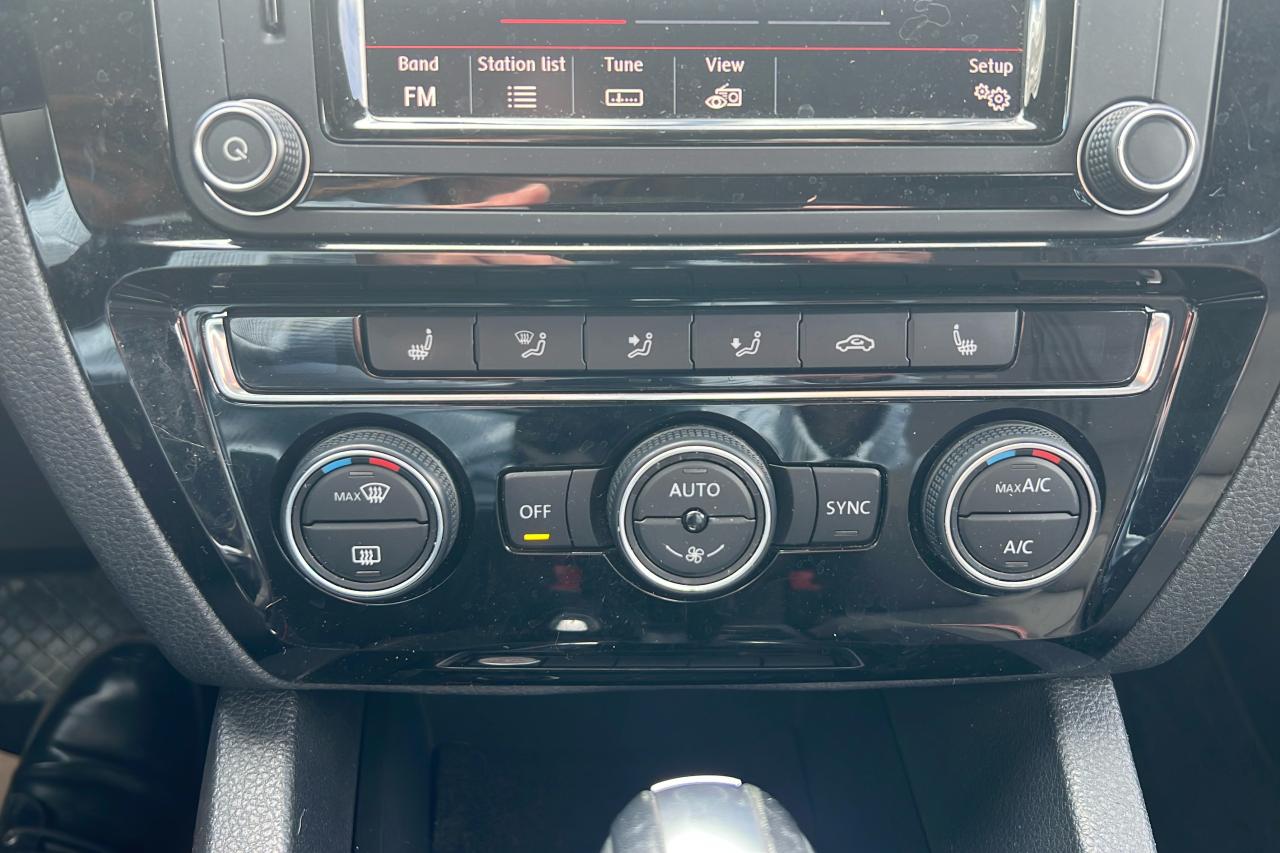 2017 Volkswagen Jetta SE Photo