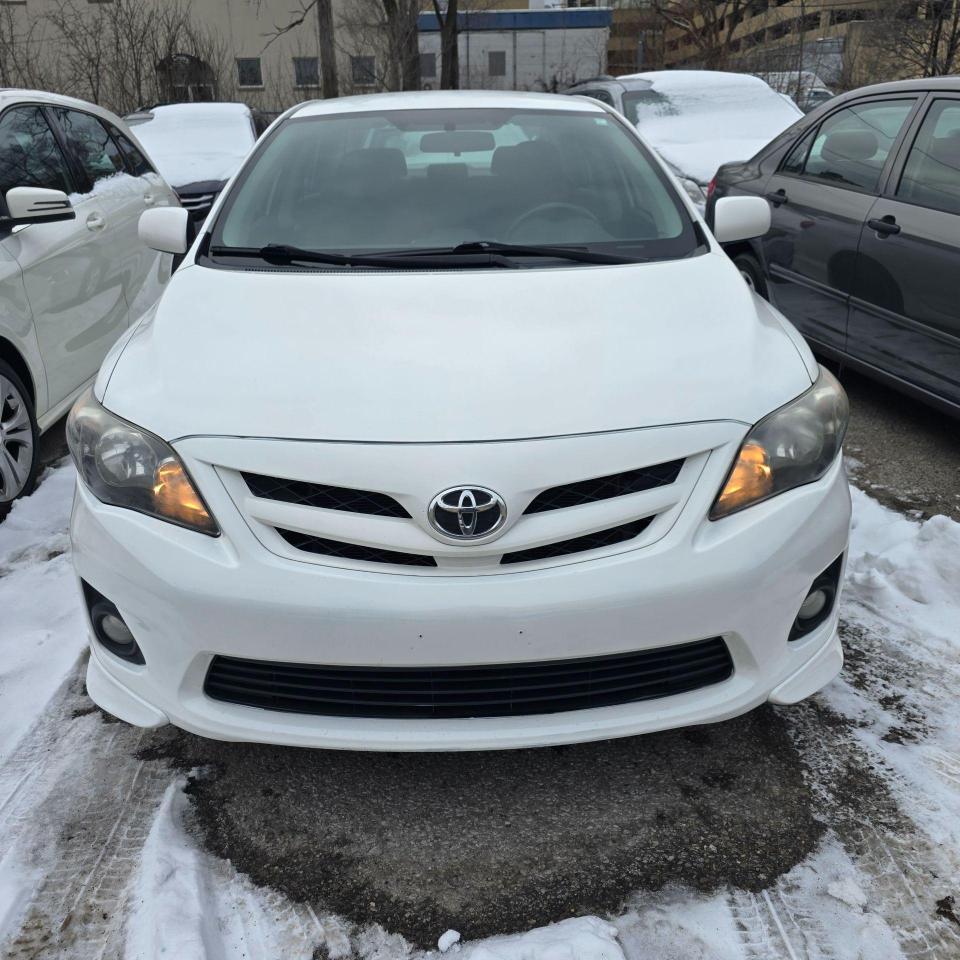 2013 Toyota Corolla 4dr Sdn Auto S