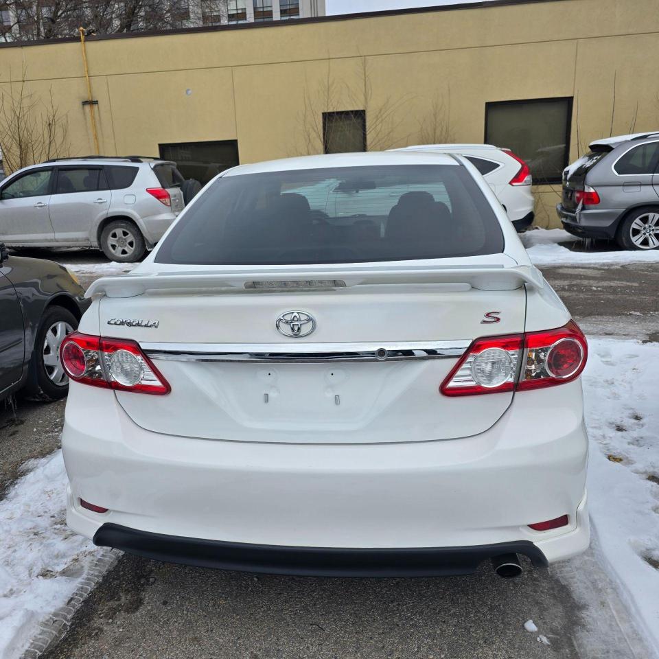 2013 Toyota Corolla 4dr Sdn Auto S - Photo #4