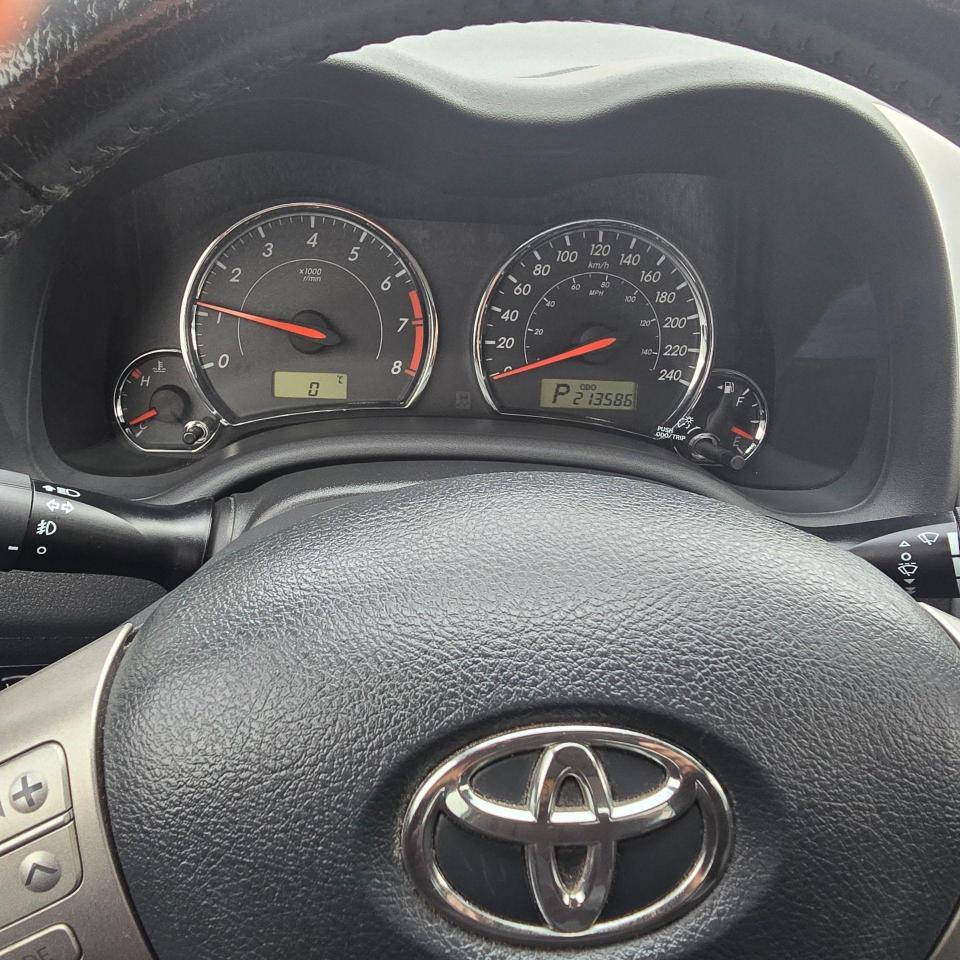2013 Toyota Corolla 4dr Sdn Auto S - Photo #15