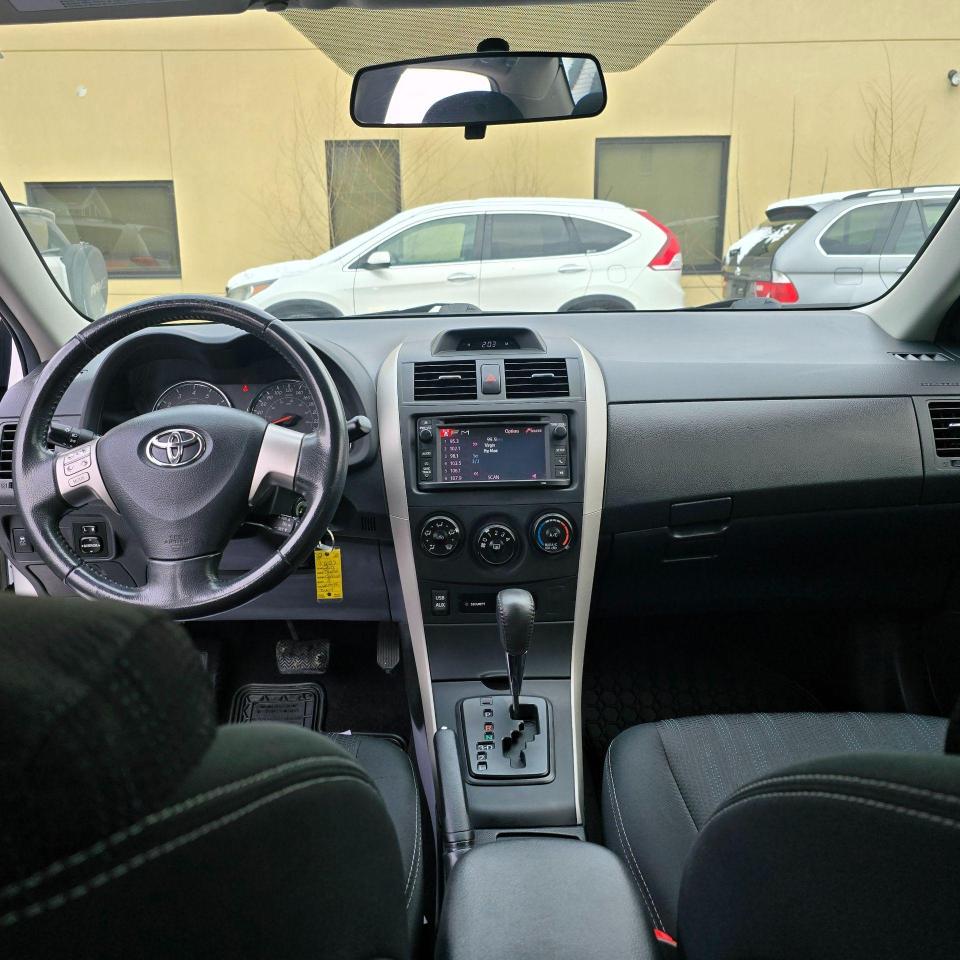 2013 Toyota Corolla 4dr Sdn Auto S - Photo #17