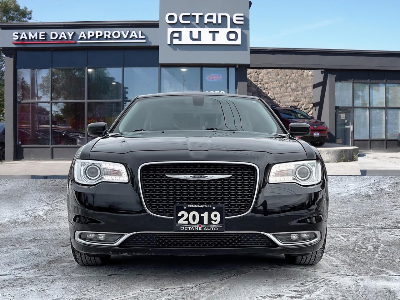 2019 Chrysler 300 Touring  - Photo #2