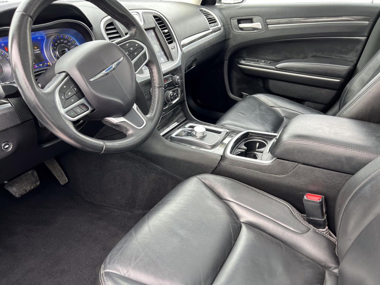 2019 Chrysler 300 Touring  - Photo #16