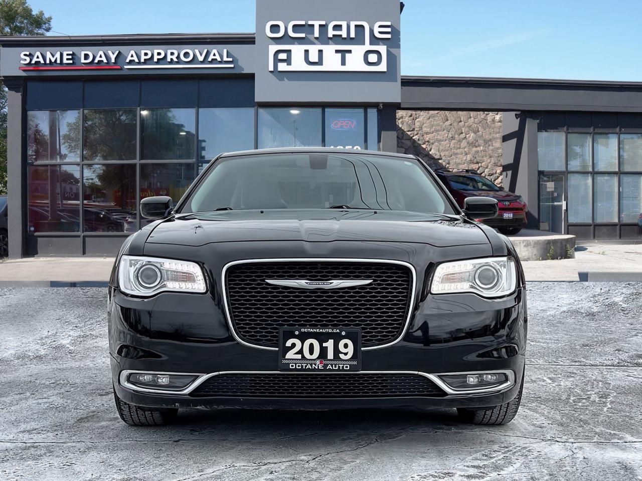 2019 Chrysler 300 Touring  - Photo #2