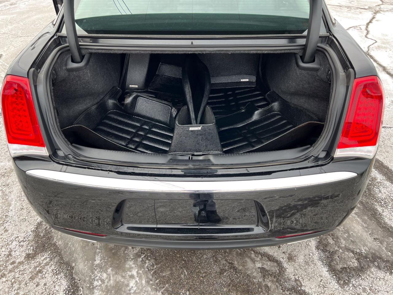 2019 Chrysler 300 Touring  - Photo #17