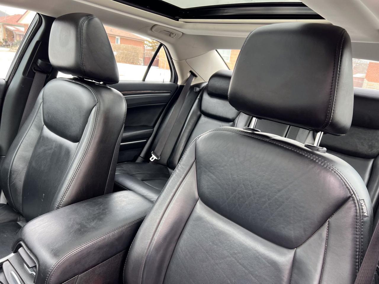 2019 Chrysler 300 Touring  - Photo #18