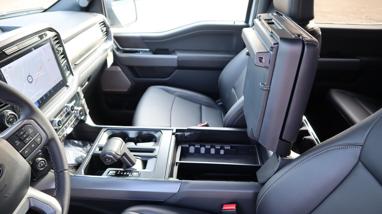 2025 Ford F-150 XLT Photo5