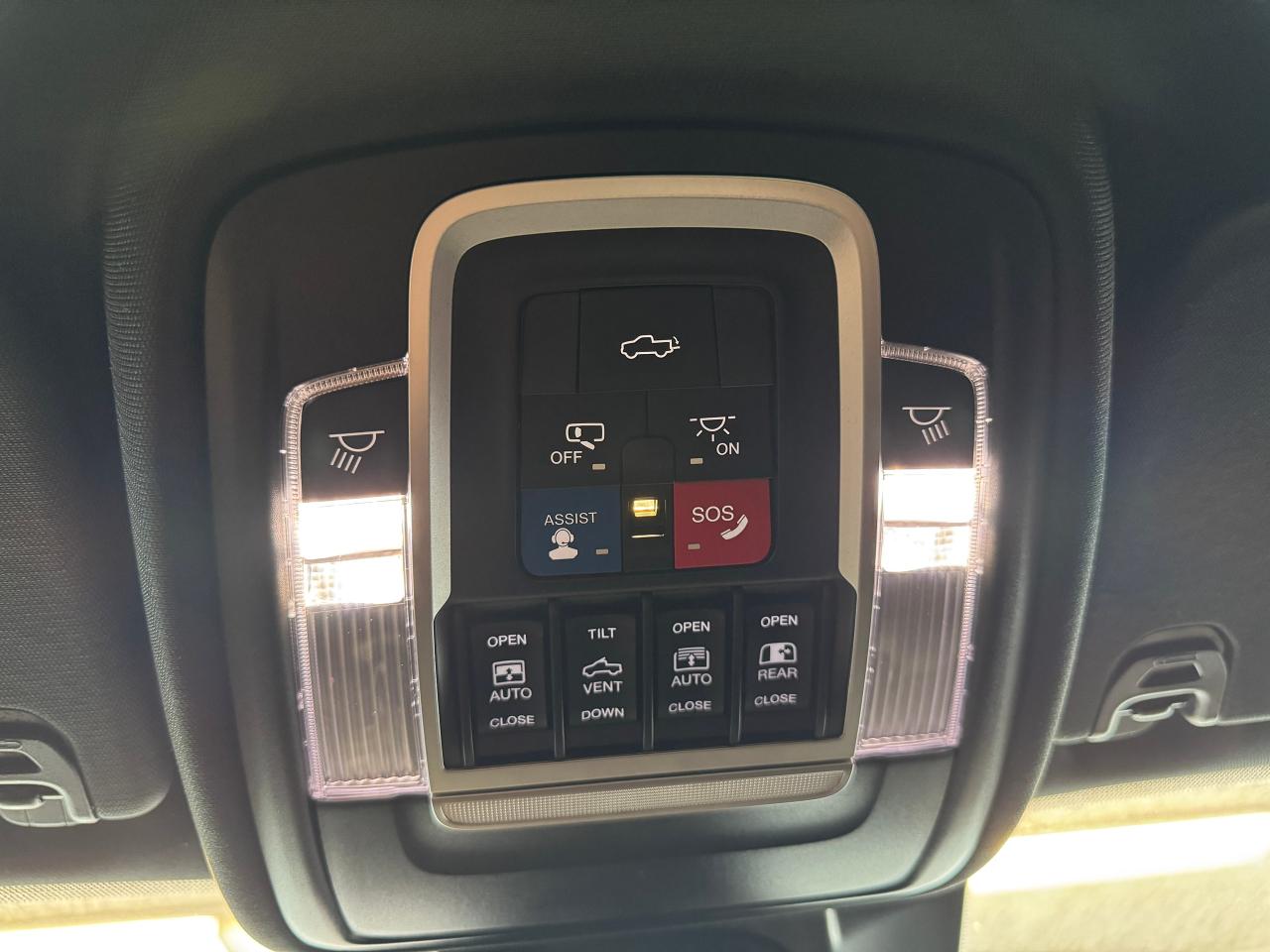 2019 RAM 1500 LIMITED 5.7L V8+Pano Roof+Adaptive Cruise+NewTires Photo118