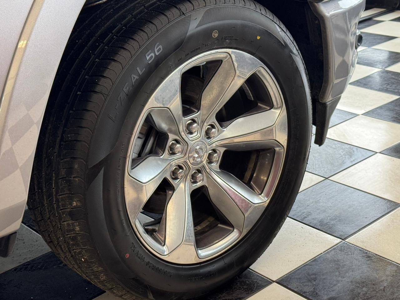 2019 RAM 1500 LIMITED 5.7L V8+Pano Roof+Adaptive Cruise+NewTires Photo125