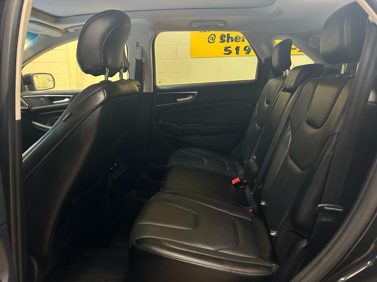 2017 Ford Edge Titanium - Photo #15